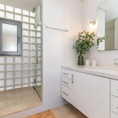 Rowena, Terraces Of *